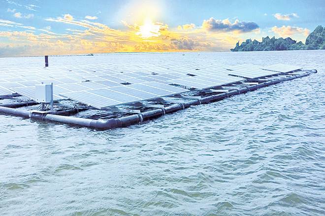 Floating solar power, renewable energy, india water resources, floating solar plants, Damodar Valley, hydroelectric dams, Vikram Solar