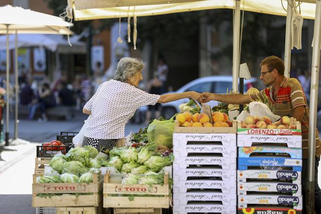 fruits, vegetables, CPI, inflation rate, inflation in august, MOSPI, IIP, industrial production, manufacturing