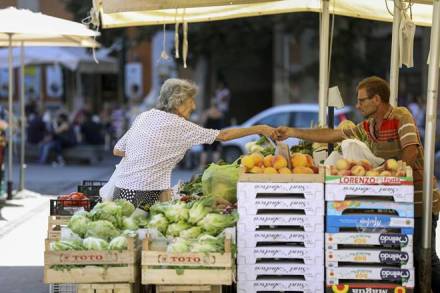 fruits, vegetables, CPI, inflation rate, inflation in august, MOSPI, IIP, industrial production, manufacturing