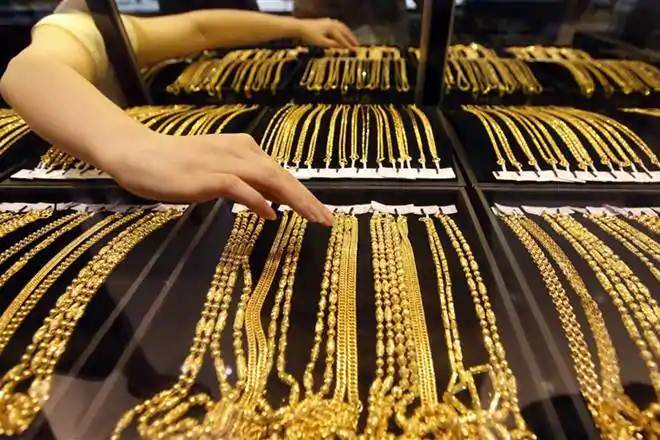 gold price per gram, price of 24k gold , spot price of gold in Ahmedabad, gold price today, gold price India, gold buying options, Gold ETF, Sovereign gold bonds, gold mutual fund schemes, gold coins, jewellery