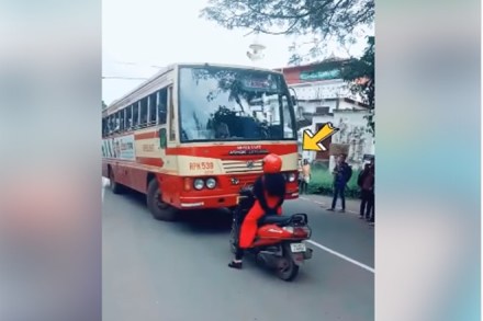 Kerala, kerala woman, kerela bus video, kerala viral video, Motor Vehicles Amendment Act 2019, nitin gadkari, Ministry of Road Transport and Highways, Kasaragod, Kottayam, Kerala State Road Transport Corporation, KSRTC