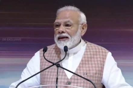PM Modi addressing the nation from ISRO center. PM Modi addressing the nation from ISRO center.