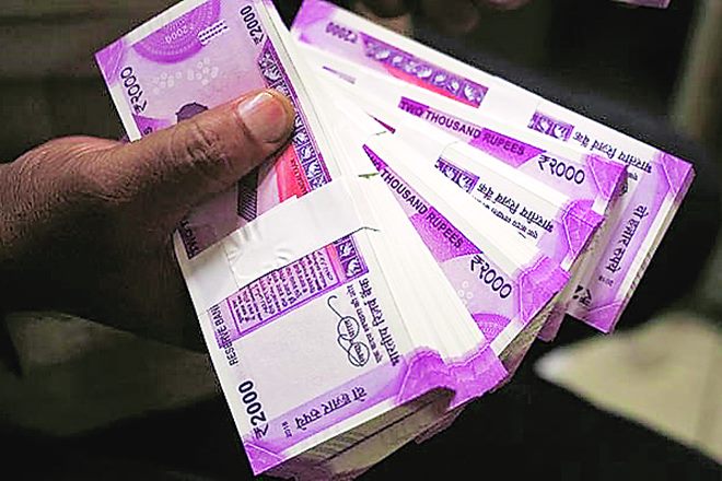 rupee falls, rupee falls again, rupee falls today, rupee falls against dollar