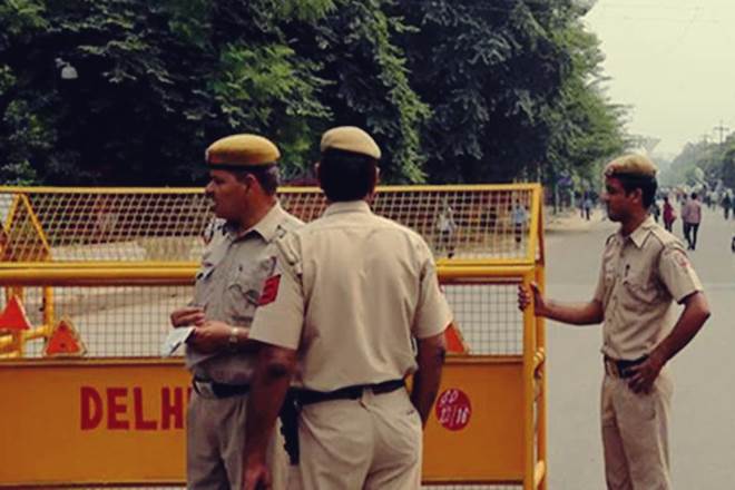 Delhi police head constable recruitment 2019: The candidates are required to pay an application fee of Rs 100. Delhi police head constable recruitment 2019: The candidates are required to pay an application fee of Rs 100.