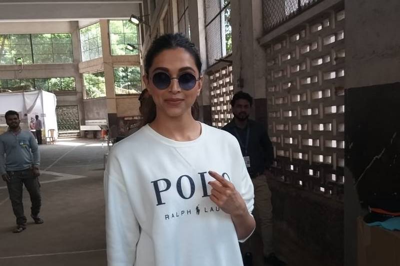 Maharashtra Assembly Election 2019, haryana election 2019, Assembly Election 2019, assembly election poll 2019, Assembly Elections 2019, assembly elections polling, election voting, Maharashtra Assembly election, bollywood, politicians