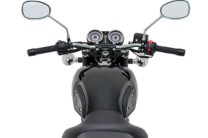 Rubber pads on fuel tank for added support