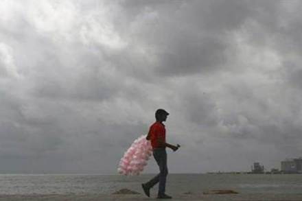The IMD said Marathwada and Vidarbha regions are likely to receive heavy rainfall accompanied by gusty winds and thunder on Friday and Saturday. 
