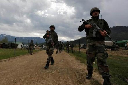 crpf, crpf attacked, terrorist grenade attack, Terrorists attack crpf, Terrorists attack srinagar, Srinagar, grenade attack crpf