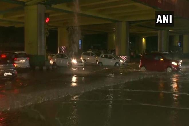 delhi rains, heavy rains in delhi, delhi weather update, delhi weather update today, delhi airport, IMD rain in NRC, delhi traffic, latest news on delhi rainfall