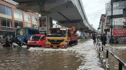 Kerala rains, Cyclone Maha, orange alert in kerala, Kozhikode districts, Ernakulam, Thrissur, Malappuram, latest news on kerala rains