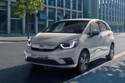Next-generation Honda Jazz officially revealed: Sporty looks with funky interiors!