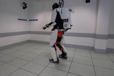brain control, paralysis, years of paralysis, impant, legs, brain-controlled systems, effects of paralysis, recovery from paralysis, four-limb robotic system, exoskeleton, paralysis treatment, paralysis attack