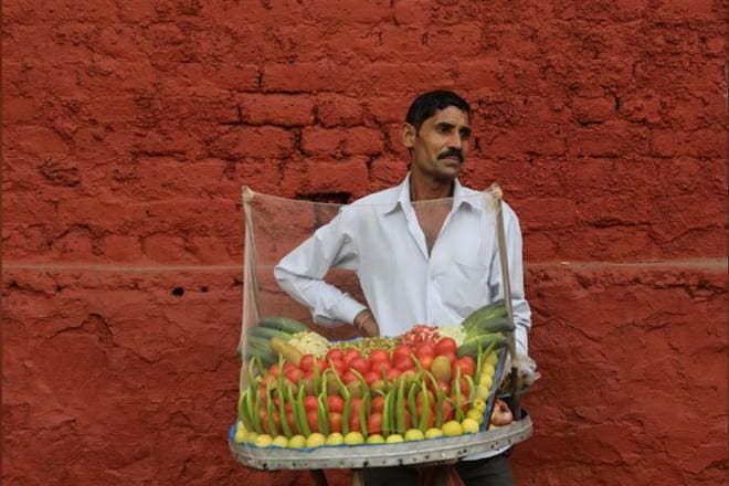 street vendors in delhi, hawkers in delhi arvind kejriwal, Town Vending Committees, Delhi government, Street Vendors Act, vending certificates, street vendors