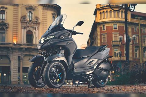 A scooter with three wheels! Yamaha unveils Tricity 300 at 2019