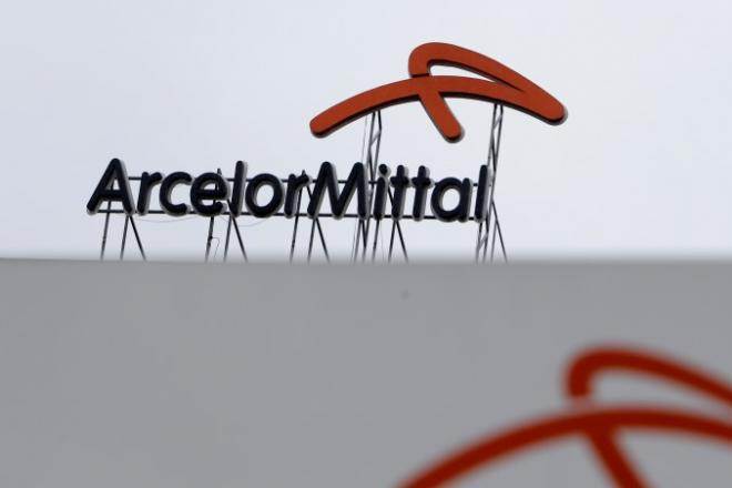 AcelorMittal began leasing the plant -- with an obligation to buy it -- last November, and had plans to invest 2.4 billion euros ($2.7 billion) to revive it, including 1.2 billion euros to curb pollution by 2024. 