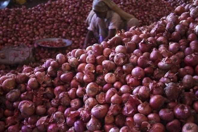 As per the data maintained by the Consumer Affairs Ministry, retail price of onion in Delhi was quoting at Rs 80/kg on Tuesday, while at Rs 70/kg in Chennai and Kolkata and at Rs 50/kg in Chennai.