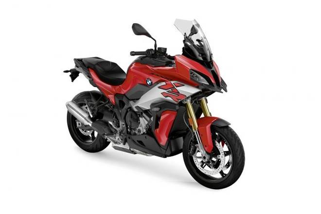 New 2020 BMW S 1000 XR unveiled at 2019 EICMA: Ditches asymmetric face, sheds 10 kg weight!