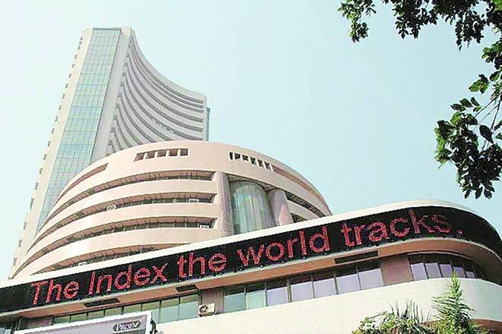 Sensex ends higher for second day in a row, Nifty above 12,350; RIL, HCL Tech top gainers