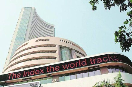 Sensex ends higher for second day in a row, Nifty above 12,350; RIL, HCL Tech top gainers Sensex ends higher for second day in a row, Nifty above 12,350; RIL, HCL Tech top gainers