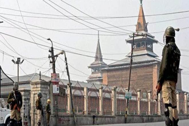 J&K situation, congregational prayers, Srinagar, srinagar Jamia Masjid, Kashmir Valley, Article 370, Farooq Abdullah, Public Safety Act, Civil Lines J&K situation, congregational prayers, Srinagar, srinagar Jamia Masjid, Kashmir Valley, Article 370, Farooq Abdullah, Public Safety Act, Civil Lines