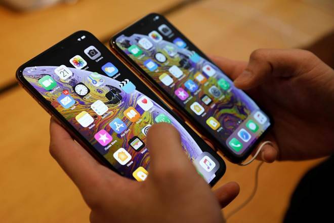 Tobacco along with vaping cartridges were never allowed at the virtual shop, so the apps involved social networks, news, games, hardware or stores, according to the California-based company. 