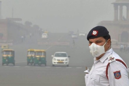 Air pollution, air pollution in delhi, air pollution in noida today, air pollution causes, air pollution check, air pollution control act in india