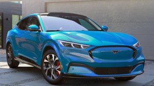 Ford Mustang electric SUV Mach-E breaks cover, upto 482 km range on single charge, know price and power detail