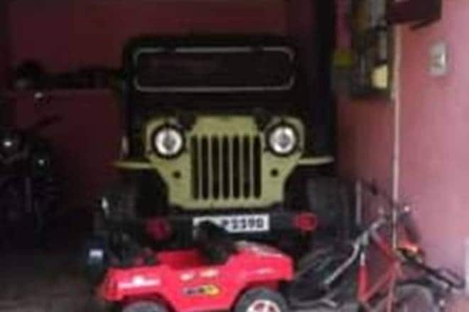 Pardon the person behind the camera for this photo, but the Willy's Jeep is by far one the most iconic military vehicle of all times across the world. When it came to India, it underwent several changes but nevertheless adored by collectors. Apparently, you can find good catches like these on portals like OLX even today. (Photo: Trovit)