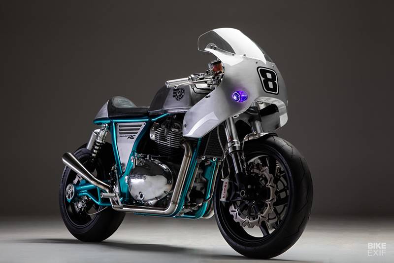 From a stock bike to this gorgeous-looking racer in only six weeks - now that is how you smash deadlines. Built as an entry into Royal Enfield Australia's 'Busted Knuckles Build Off', owner Ric Steele who owns an RE dealership MotoMAX in Perth wanted to enter the contest so he called Billy at Rogue Motorcycles for a team up. And to say the least, the team came up with one hella slick design. (Source: Bikeexif)
