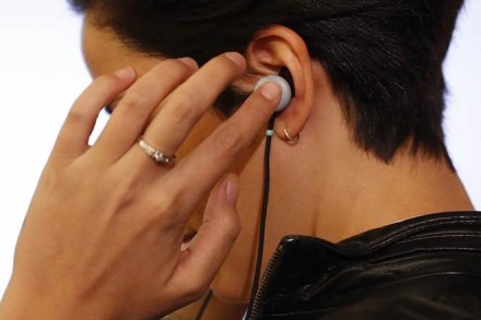 music effects on brain, music effects on human body, music and brain sync, music and brain development, music and brain activity, music and brain connection, music and brain function music effects on brain, music effects on human body, music and brain sync, music and brain development, music and brain activity, music and brain connection, music and brain function