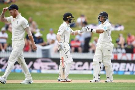 The weather turned sour soon after lunch on the fifth day when New Zealand The weather turned sour soon after lunch on the fifth day when New Zealand