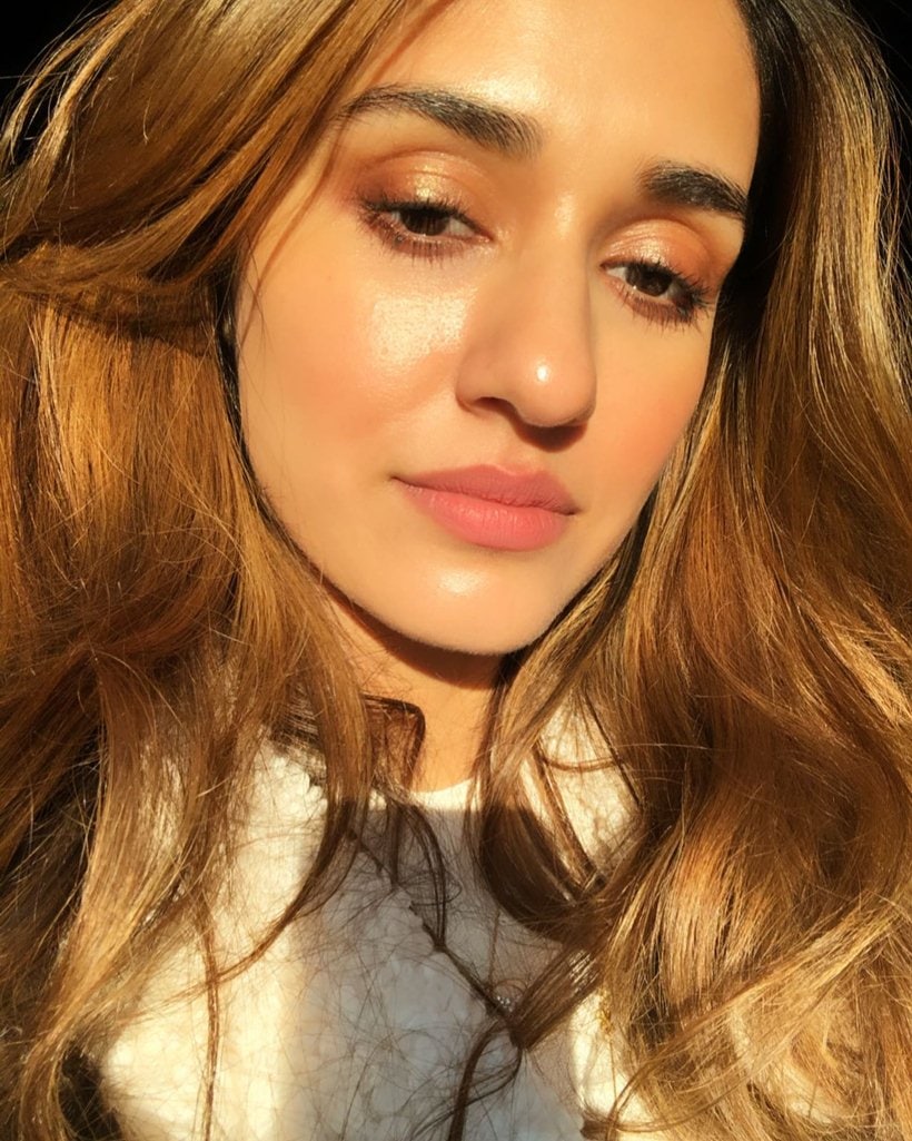 In terms of aesthetics, the biggest change comes at the front where the bike gets an all-LED headlamp section and the unit is divided in two parts - for the low and high beam. The company claims that the new LED headlamp offers the segment best penetration and spread.