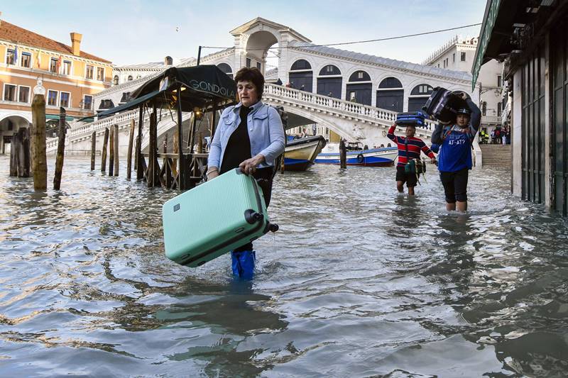 venice floods, venice flooding, venice high tide, venice, italy, Italy Venice High Water, High tide in Venice, venice tourism, italy venice, venice hotels