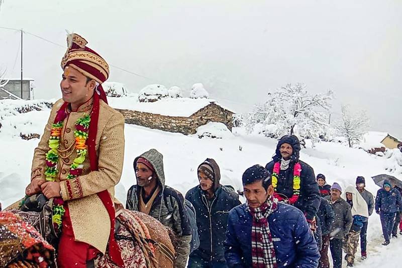 snowfall, snowfall in india, snowfall in shimla, snowfall in nainital, snowfall in manali, snowfall in himachal, snowfall today, snowfall in dalhousie, shimla snowfall, kashmir weather