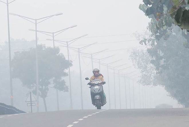 delhi, delhi winter, IMD, red warning, cold wave, tightens grip, RVR, runway visuality range delhi, delhi winter, IMD, red warning, cold wave, tightens grip, RVR, runway visuality range