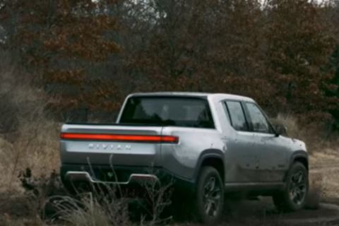 Watch Tesla Cybertruck rival Rivian pick-up perform a perfect 360-degree tank turn!