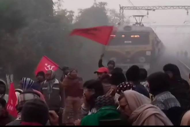 The Howrah Division of the Eastern Railway (ER) has cancelled 42 EMU trains (ANI Image) The Howrah Division of the Eastern Railway (ER) has cancelled 42 EMU trains (ANI Image)
