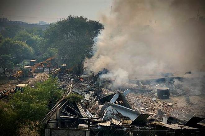 delhi factory fire, delhi peeragarhi fire, delhi fire delhi factory fire, delhi peeragarhi fire, delhi fire