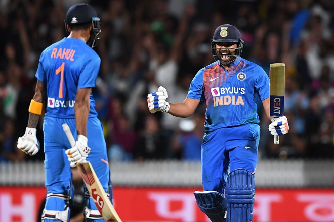 While Rohit scored 15 in the final over, KL Rahul played second fiddle and made 5 runs. (Image: BCCI Twitter)