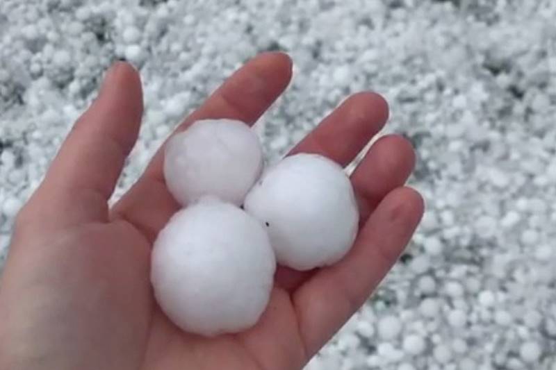Australia, Australia fire, Australia hailstorm, Australia hail storm, hailstorm in australia, australia bushfire, australia weather, australia wildfire