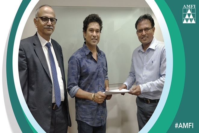 Left to right: NS Venkatesh, Sachin Tendulkar and Nilesh Shah