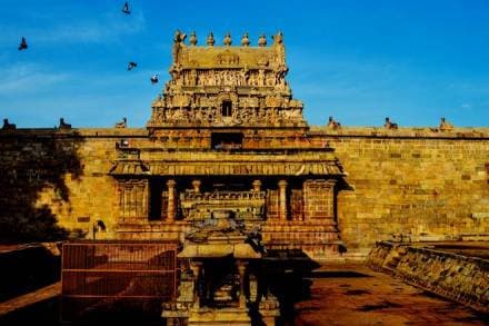 Airavatesvara temple , Darasuram, Chola king Rajaraja II , temples of Thanjavur, Gangaikondacholapuram.  Airavatesvara temple , Darasuram, Chola king Rajaraja II , temples of Thanjavur, Gangaikondacholapuram.