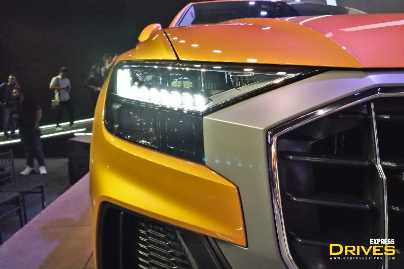 Up-front, the Q8 comes with HS Matrix LED headlamps with daytime running lights. The Q8 comes with dynamic turn indicators. Dominating the fascia is the octagonal grille with chrome highlights. the bumper houses large air-dams on either side which give this SUV a sporty look.