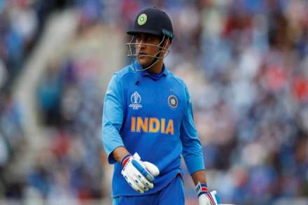 MS Dhoni has been one of the finest finishers in the game and India has helped the country many crunch games in high-pressure situations. 