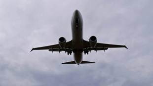 kunal kamra and arnab goswami, kunal kamra news, kunal kamra arnab, kunal kamra video arnab, kunal kamra flight video, arnab goswami kunal kamra, dgca guidelines on unruly passengers, indigo bans kunal, indigo bans comedian, air india banned kunal, air india bans kunal, spicejet bans kamra, spicejet bans kunal