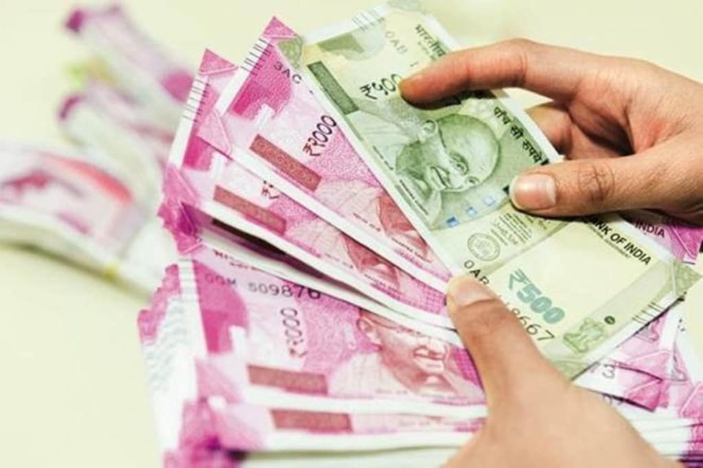 Rupee slips in trade against US dollar as Federal Reserve leaves policy rate unchanged