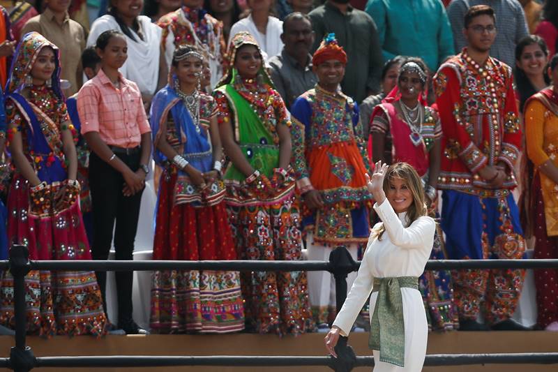 melania trump in india images, melania trump dress, melania trump fashion, melania trump dress images, melania trump india visit, delhi school, taj mahal, sabarmati ashram, motera stadium, namaste trump