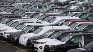 passenger sale decreases 4.61 percent in january two wheeler sale also reduces says FADA