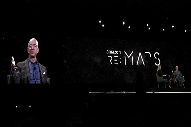 amazon hq2, jeff bezos, elon musk, amazon headquarter, amazon loan amazon hq2, jeff bezos, elon musk, amazon headquarter, amazon loan