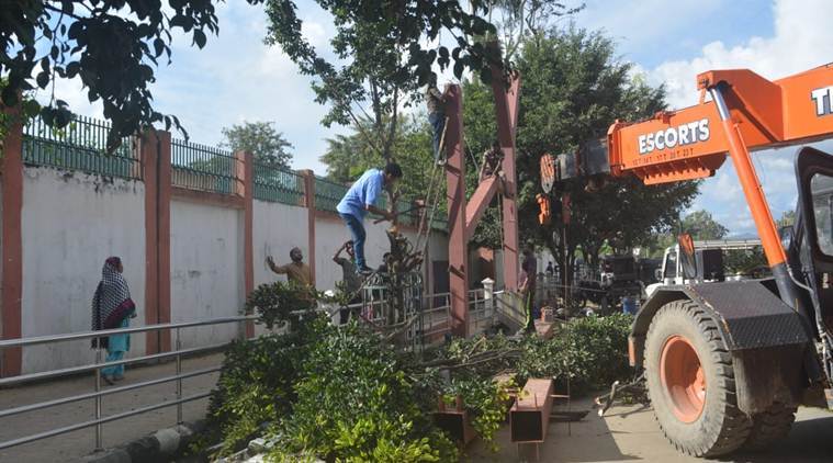 Budget 2020 India: Tax experts say that, in particular, those individuals who have taken a home loan and enjoy exemptions on both the principal and the interest amount would be loathe to switch. 